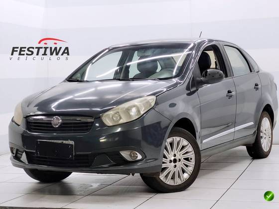 FIAT GRAND SIENA 1.6 MPI ESSENCE 16V FLEX 4P MANUAL FIAT GRAND SIENA 1.6 MPI ESSENCE 16V FLEX 4P MANUAL